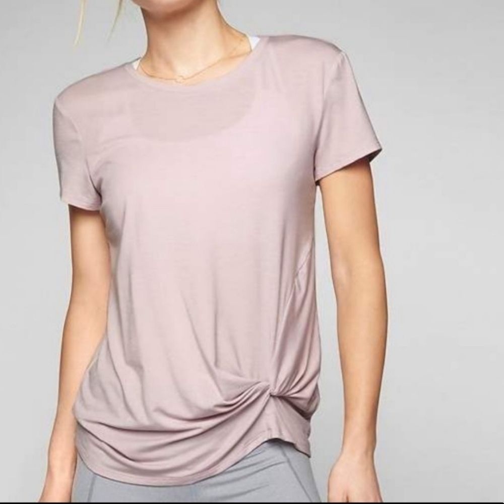 Athleta -304 Ulltimate Side Knot tee short sleeve pink / lilac Small